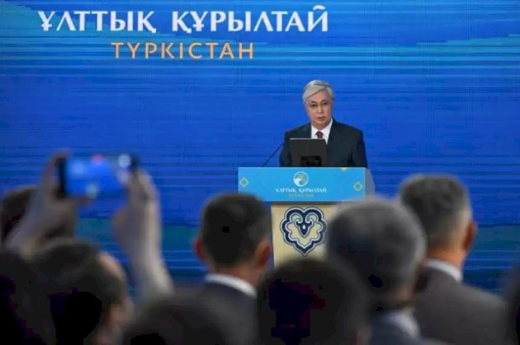 Мемлекет басшысын мадақтаудан гөрі жұмысты адал атқару маңызды - Президент