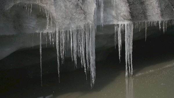 Шамамен 80 жылдан кейін Гималайдағы мұздықтардың 75 %-ның жойылу қаупі бар