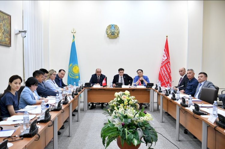 Мәжілісте қолжетімді тұрғын үйді дамыту мәселесі қаралды