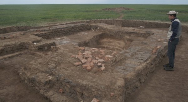 Астананың іргесінен Алтын Орда дәуіріне тән кесенелер табылды