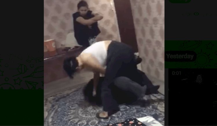 Алматыда тағы бір қыз таяқ жеген