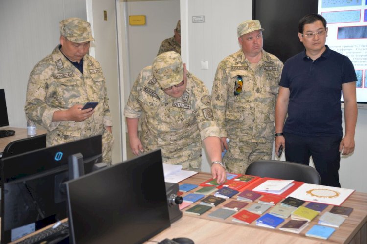 Мәжіліс депутаттары курсанттармен кездесті 