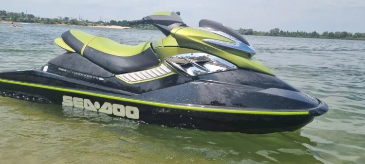 Алакөлде су мотоциклі демалушының аяғын жұлып кетті