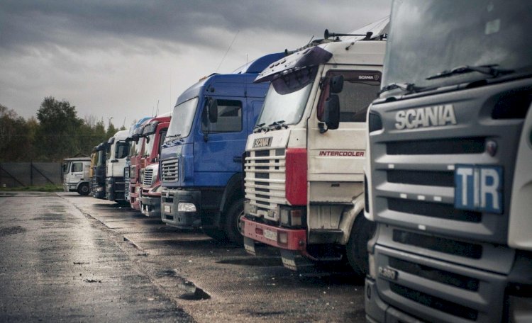 Қазақстан Пәкістанға жаңа бағдармен жүк көліктерін жөнелтті