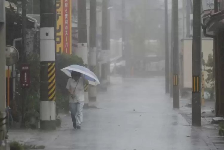 Жапонияның батысында «Лан» тайфуны соқты