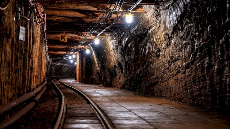 «Қазақстан» шахтасындағы апатты тергеу жөніндегі комиссия жұмысқа кірісті