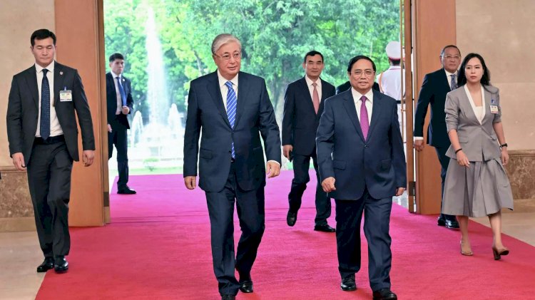 Тоқаев Вьетнамның премьер-министрімен кездесті