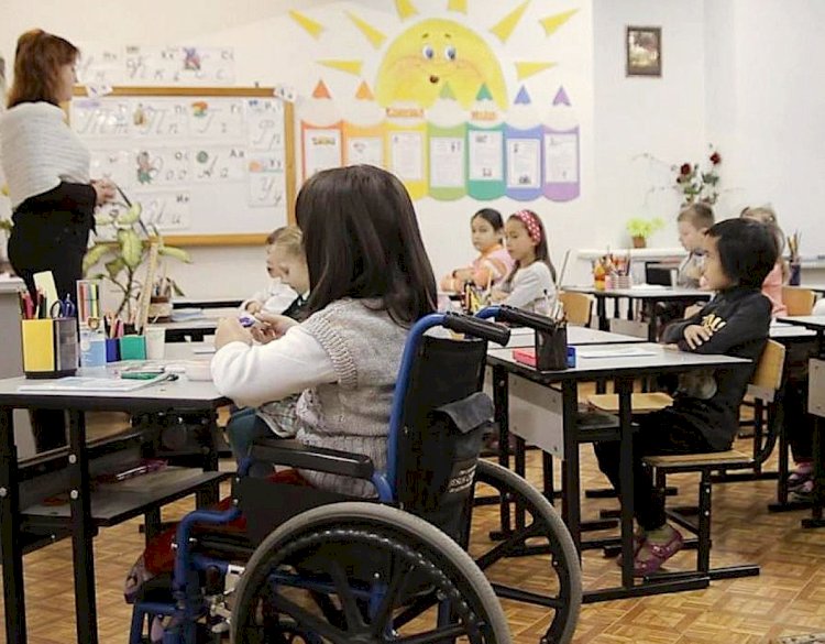 Педагогтердің қауіпсіздігі мен біліктілігі: Алматыда білім беру саласында қандай жұмыстар атқарылып отыр