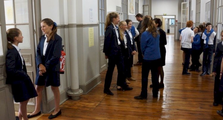 Франция мектептерінде киім тәртібі қатаңдатылып жатыр