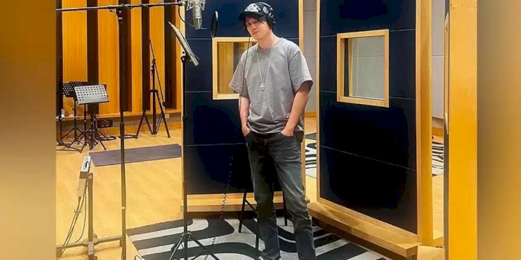 Димаш Құдайберген түсірілімдерге қатысу үшін Қытайда жүр