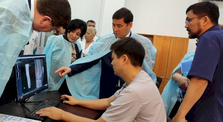 Медициналық сақтандыру қоры басшысы алматылық дәрігерлерімен кездесті