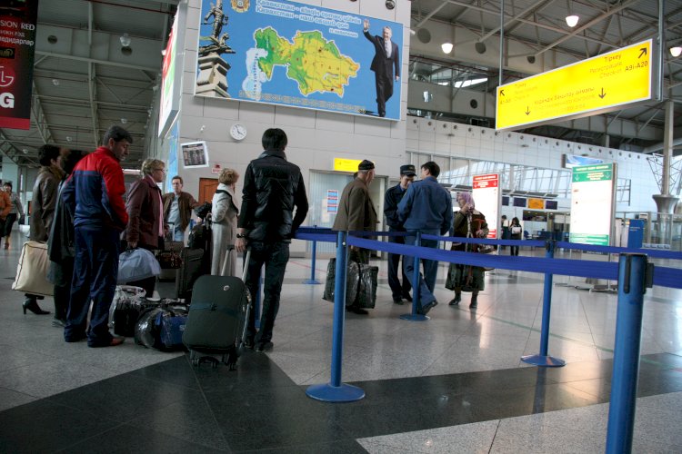 Әуекомпания жолаушыларды отырғызу алдында салмағын өлшей бастады