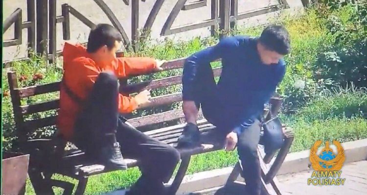 Алматыда көше әдібін сақтамаған 100-ден астам адамға айыппұл салынды