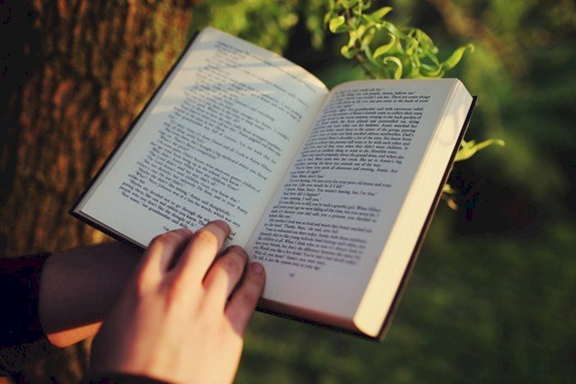 Депутаттар кітап оқи ма?