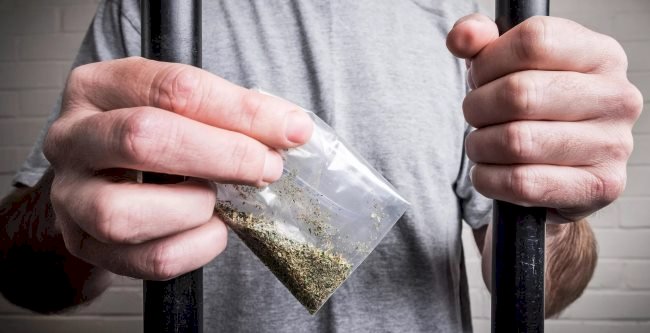 Елімізде жасөспірімдер арасында есірткі қылмысы дендеп тұр