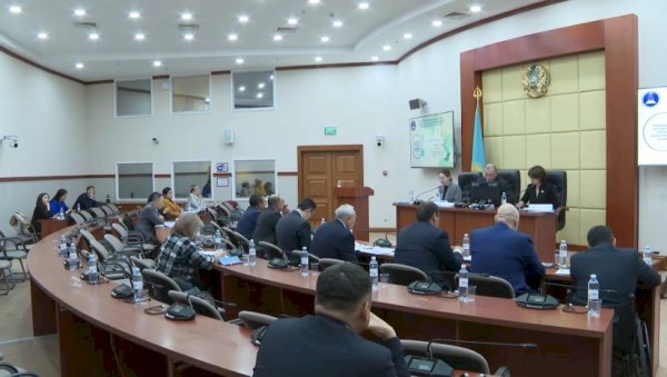 Мәжілісте әкімшілік әділет саласын жетілдіруге қатысты заң жобасы таныстырылды