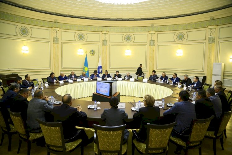 Ана тілін ардақтақтаған үздік үштік