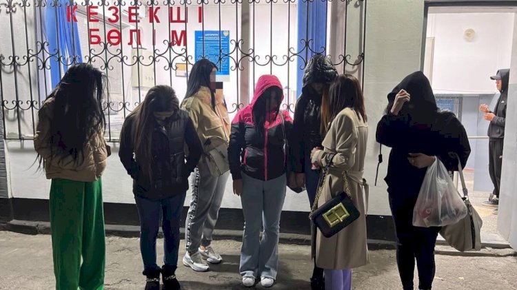 Алматыда жеңіл жүрісті қыздар ұсталды