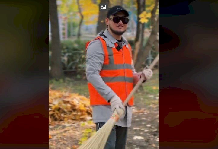 «Ұлы дала баласы ұлы даласын сыпырып жатыр»