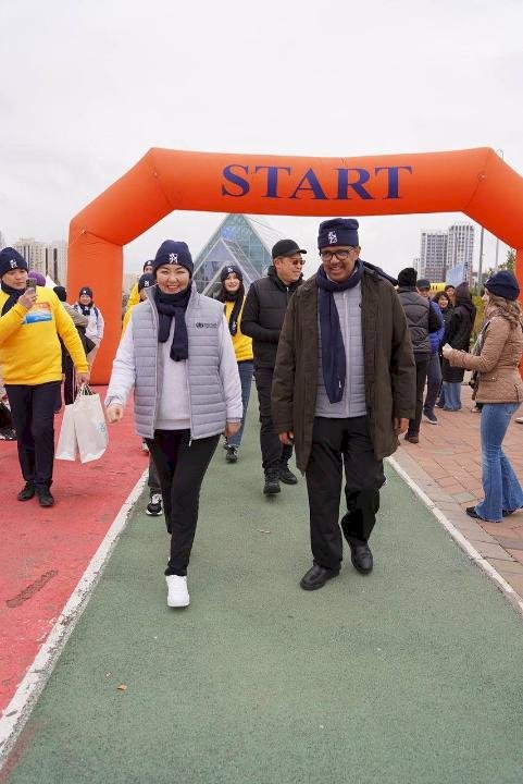 Ажар Ғиният ДДҰ басшысымен жүгіру жарысына қатысты