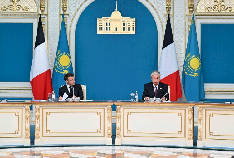 Тоқаев пен Макрон бірлескен мәлімдеме жасады