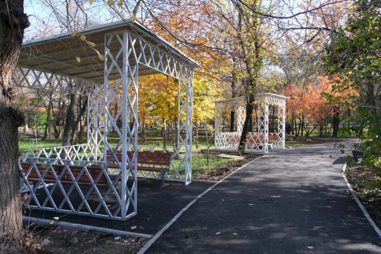 Жайлы аула: Әуезов ауданында 2023 жылы 24 үй жанындағы аумақ абаттандырылды