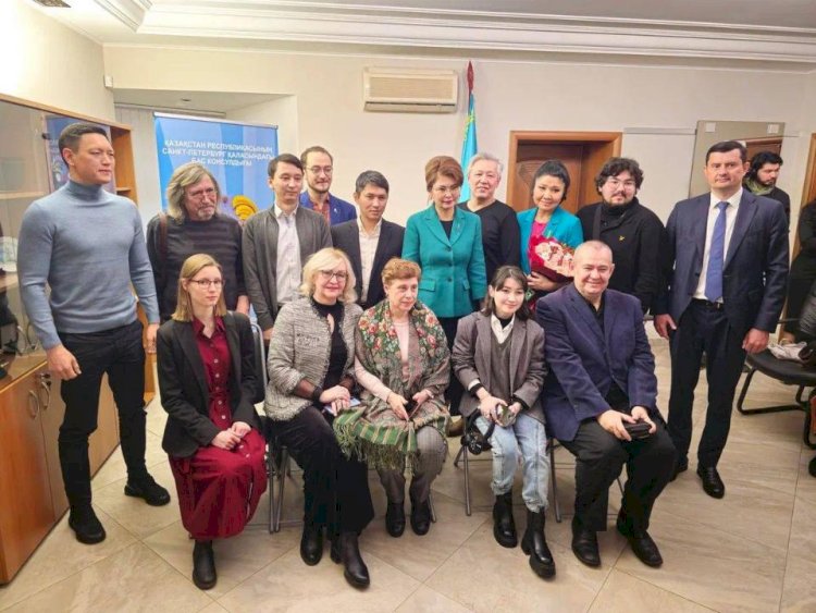 Санкт-Петербургте өнер саласындағы өзекті мәселелер талқыланады