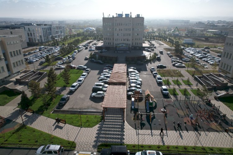 Алматының Наурызбай ауданында ойын аймақтары бар қоғамдық кеңістік салынды