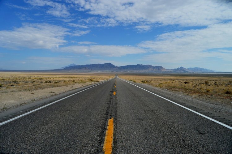 2030 жылға дейін барлық халықаралық автомобиль дәлізін жаңғырту жұмыстары аяқталады - Ә.Смайылов