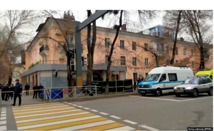 Арнайы прокурорлар «Алматы-Хостел» ғимаратындағы өрт оқиғасы бойынша қылмыстық істі тергеуге кірісті