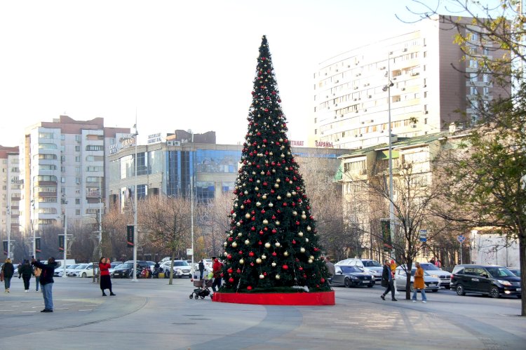 Алматыны Жаңа жылға қалай және қашан безендіреді?