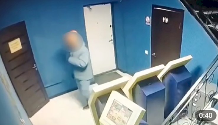 Атырауда букмекерлік мекемеге қарақшылық жасаған күдікті ұсталды