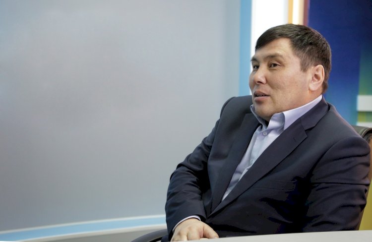 Ақыға атақ сатып алмақ болған