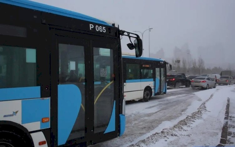 Елордада қала маңына қатынайтын 6 бағдардың автобустары әлі де тоқтап тұр
