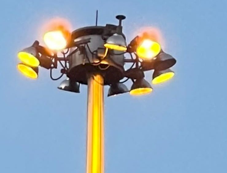 Алматыдағы жолайырықта 90 шам мен 630 метр мыс кабель ауыстырылды