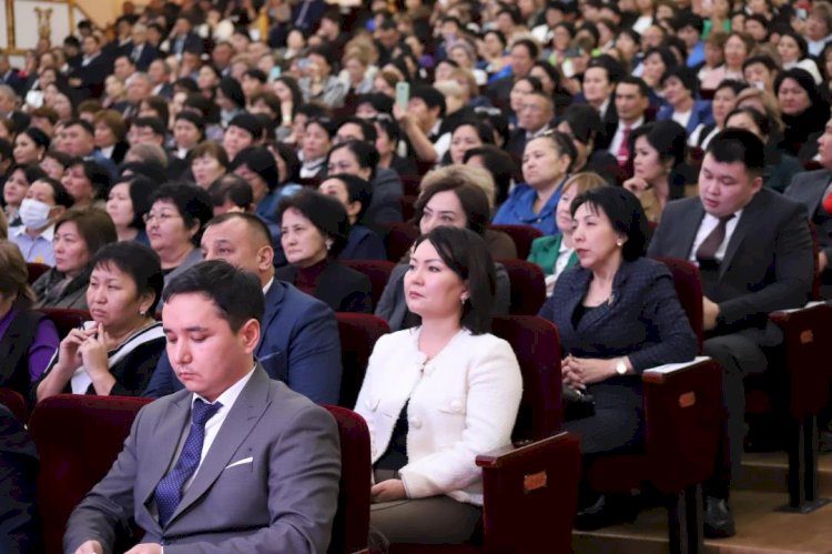 Алматыда өткен директорлар форумына 800-ден астам мектеп басшысы қатысты