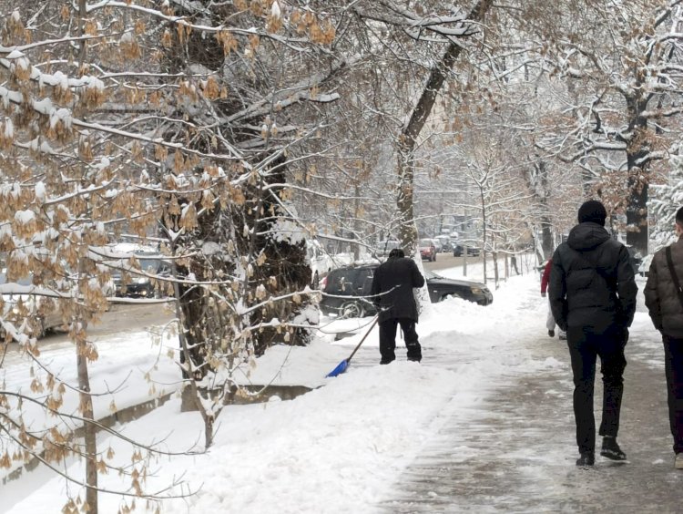 Қар жамылған қала