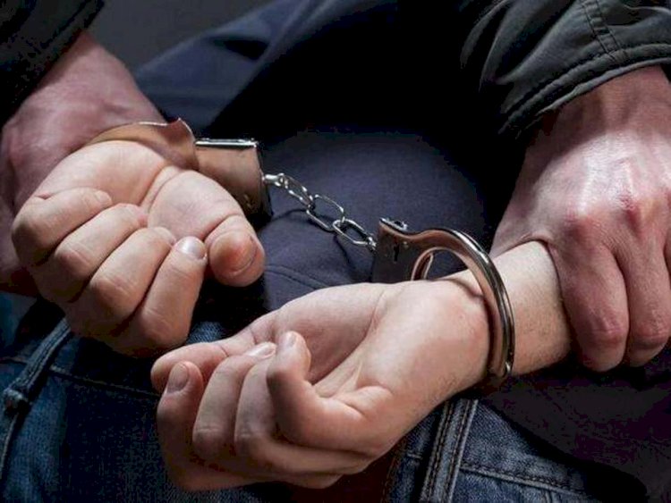 25 млн теңгені жымқырған алаяқтар тобы ұсталды