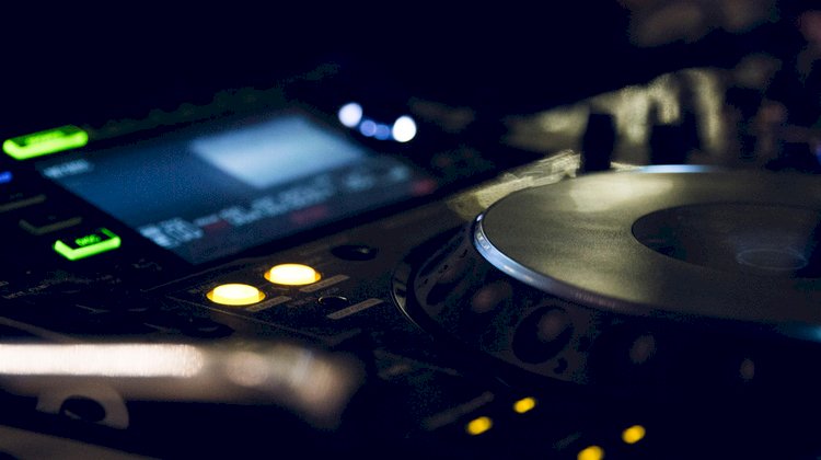 Эстрадағылар қырғыз-өзбек ағайындарды қойып, Иордания әндеріне қол сала бастаған