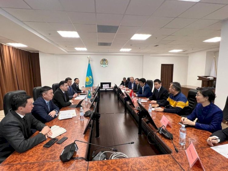 Азат Сұлтанов қытайлық инвесторлармен су үнемдеу технологияларын талқылады