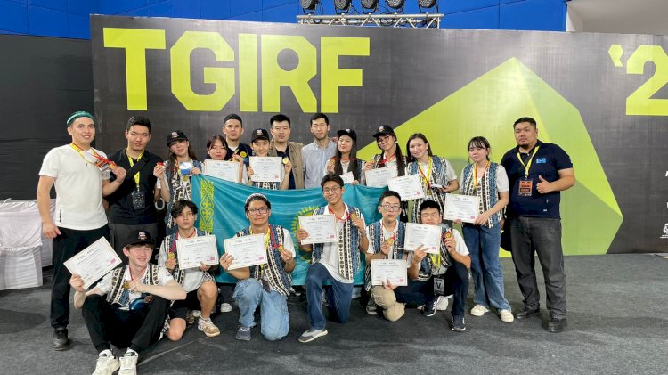 Алматылық оқушылар Үндістанда өткен робототехника чемпионатынан жүлделі оралды