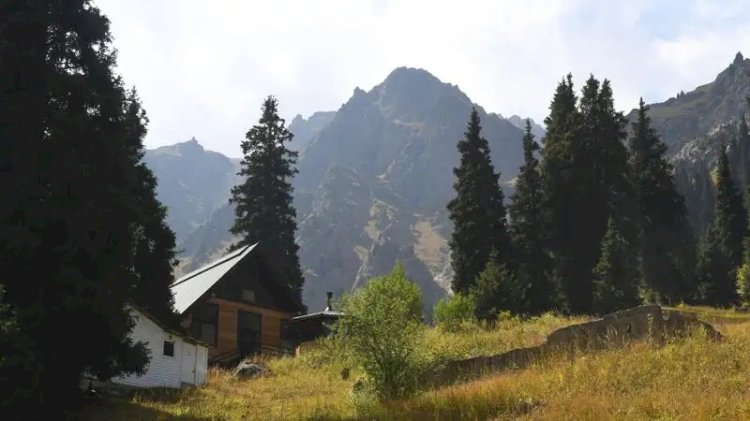 Ерболат Досаев - Алматының тау бөктеріне құрылыс салу мәселесі ерекше бақылауда