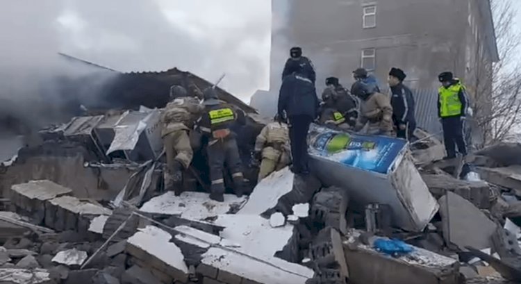 Газ жарылысынан дүкен ғимараты құлады
