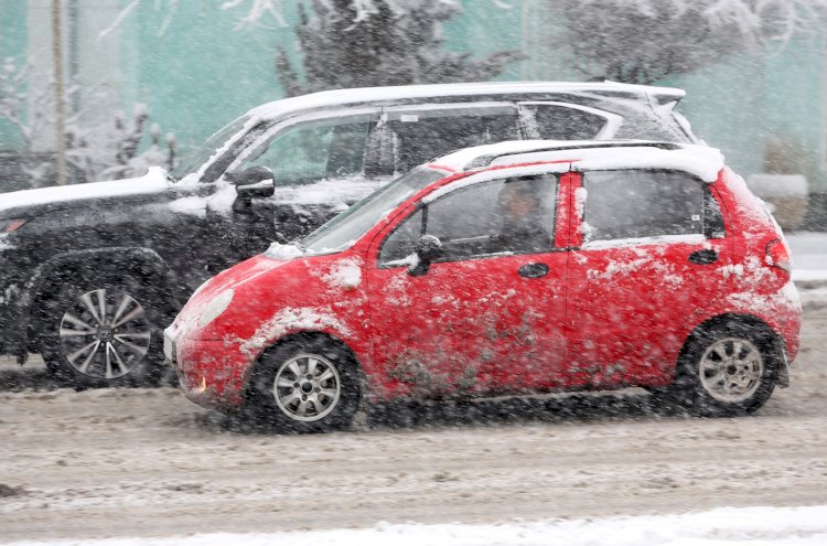 Алматыда ауаны ластап жүрген көліктер жаппай тексеріле бастады
