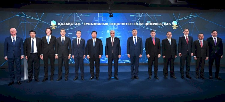 Президент ҚТЖ мен Қытайдың Huawei компаниясы бірлесіп құрған жаңа Инновациялық орталықты ашты