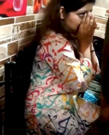 Көйлегі үшін көпшіліктен таяқ жеді