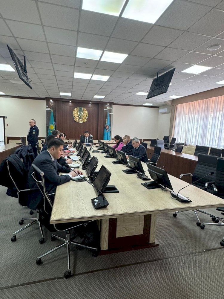 Алматы әкімі Ерболат Досаев шұғыл штабта жиналыс өткізіп жатыр