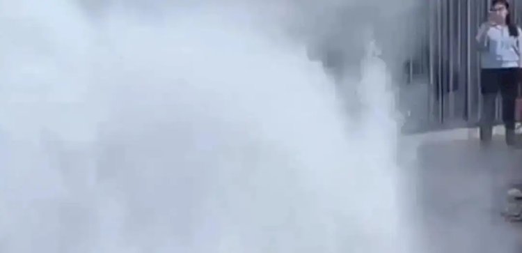 Алматыда жылу құбыры жарылды