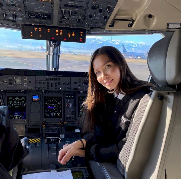 Әуе кемесін тізгіндеген - Ажар