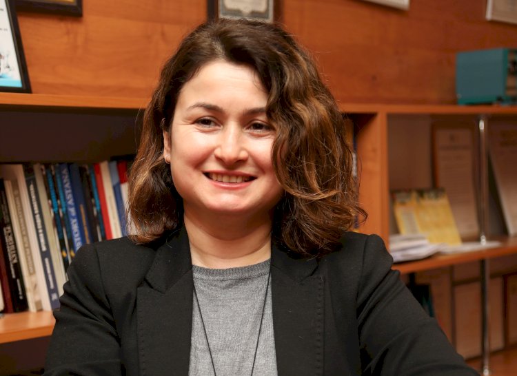 «Мен адам іздеп жүрмін»